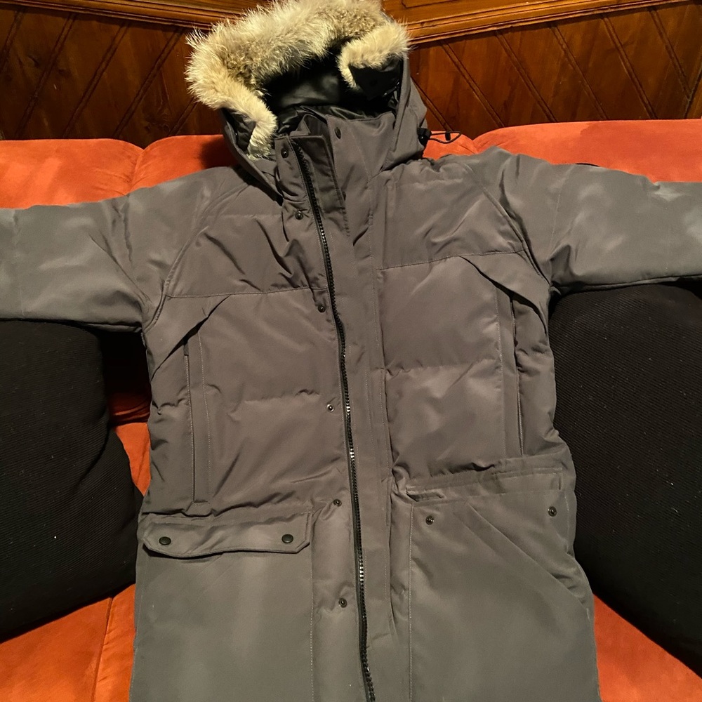 Canada Goose Men’s Down Coat EXPEDITION SERIES.
